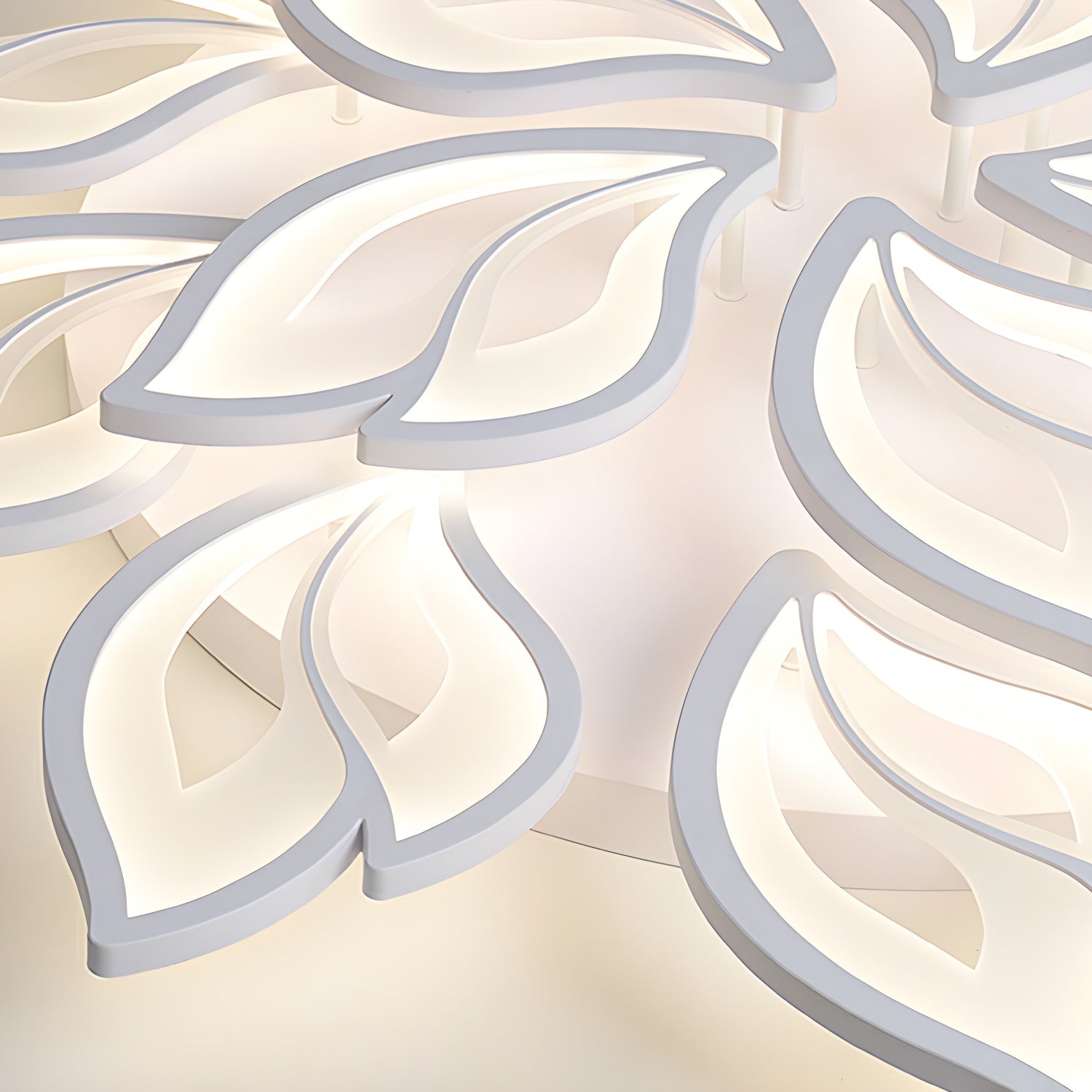 White LED Flush Mount Circle Ceiling Light for Modern and Stylish Homes