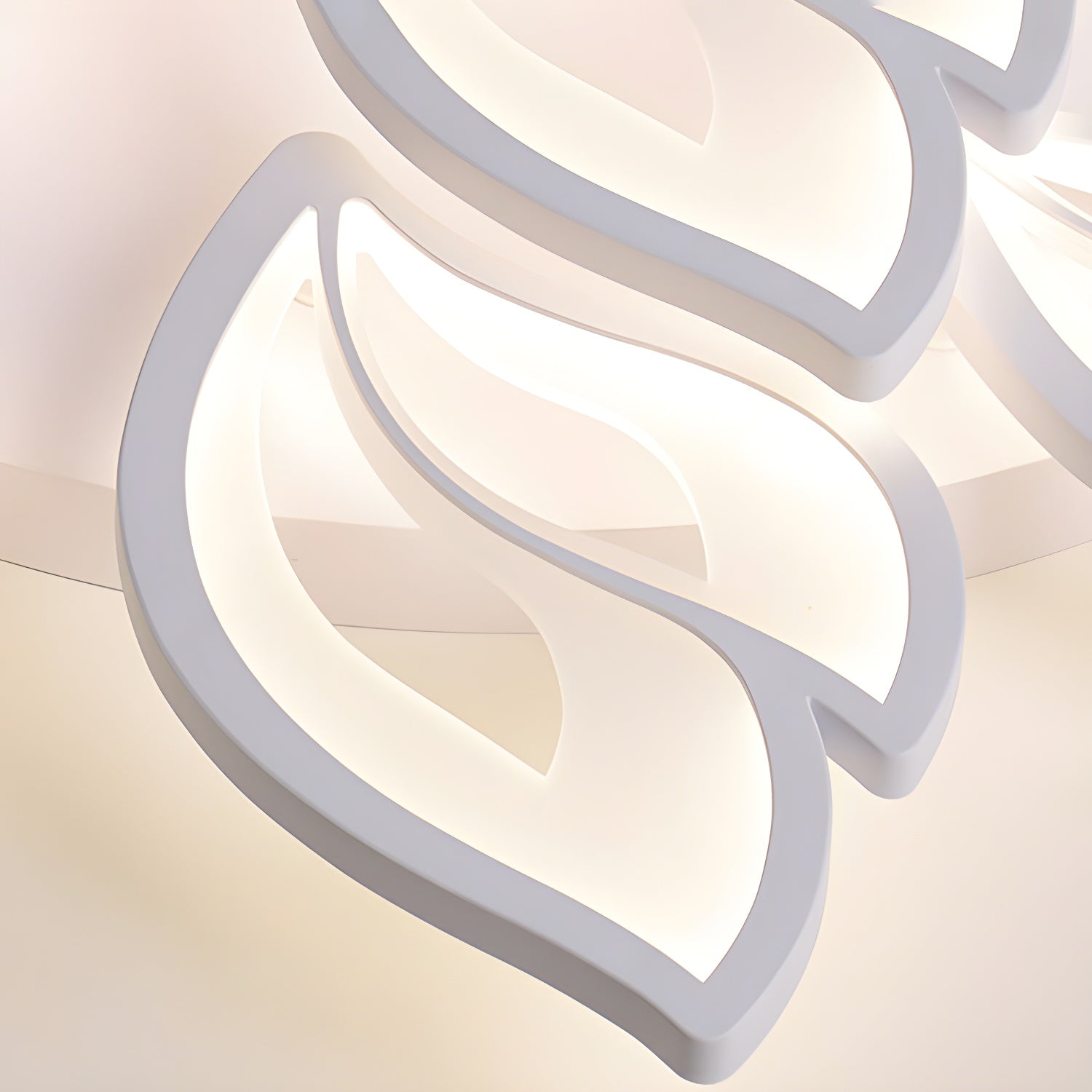 White LED Flush Mount Circle Ceiling Light for Modern and Stylish Homes