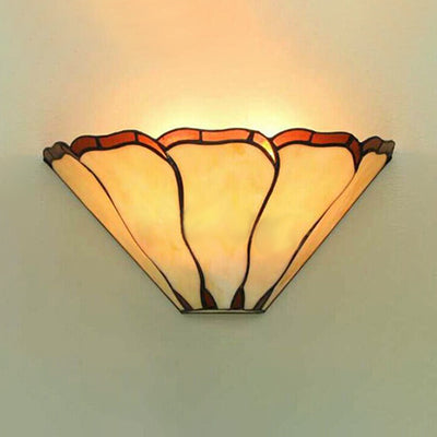 Petal Sconce Light Rustic Tiffany Stained Glass 1 Light Wall Mount Light with Cone Shade Beige Clearhalo 'Industrial' 'Middle century wall lights' 'Tiffany wall lights' 'Tiffany' 'Wall Lamps & Sconces' 'Wall Lights' Lighting' 100821