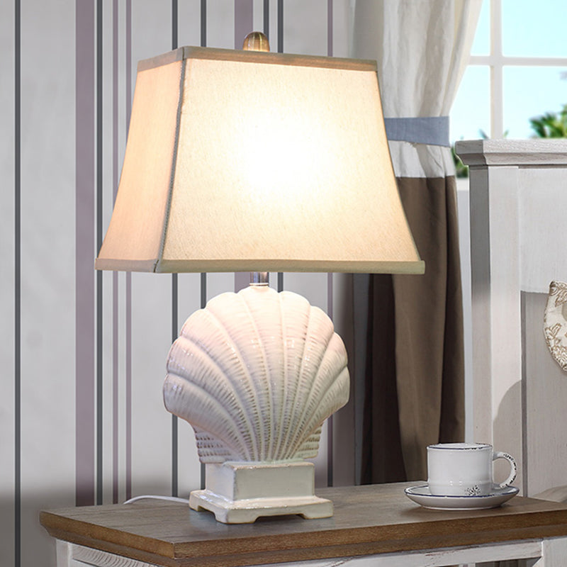 Handmade Ceramic Shell Night Light Country Style 1 Bulb Bedroom Table Lamp in Green/White with Pagoda Fabric Shade Clearhalo 'Lamps' 'Table Lamps' Lighting' 1136396