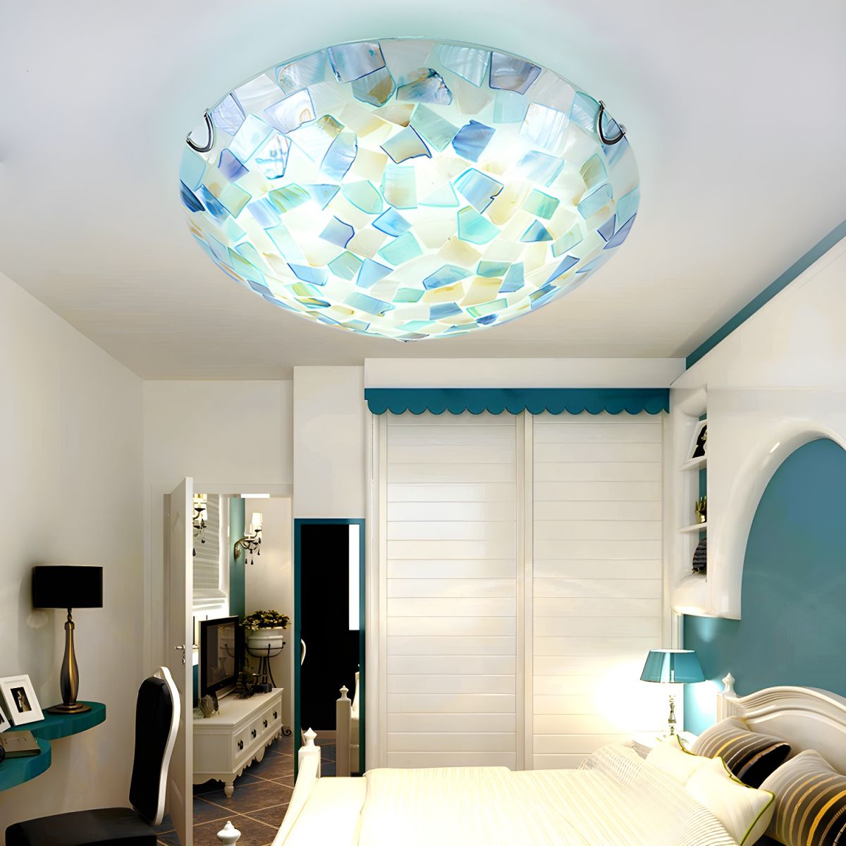 Tiffany Style Mosaic Shade Flush Ceiling Light Shell Flush Mount Lighting Fixture for Bedroom