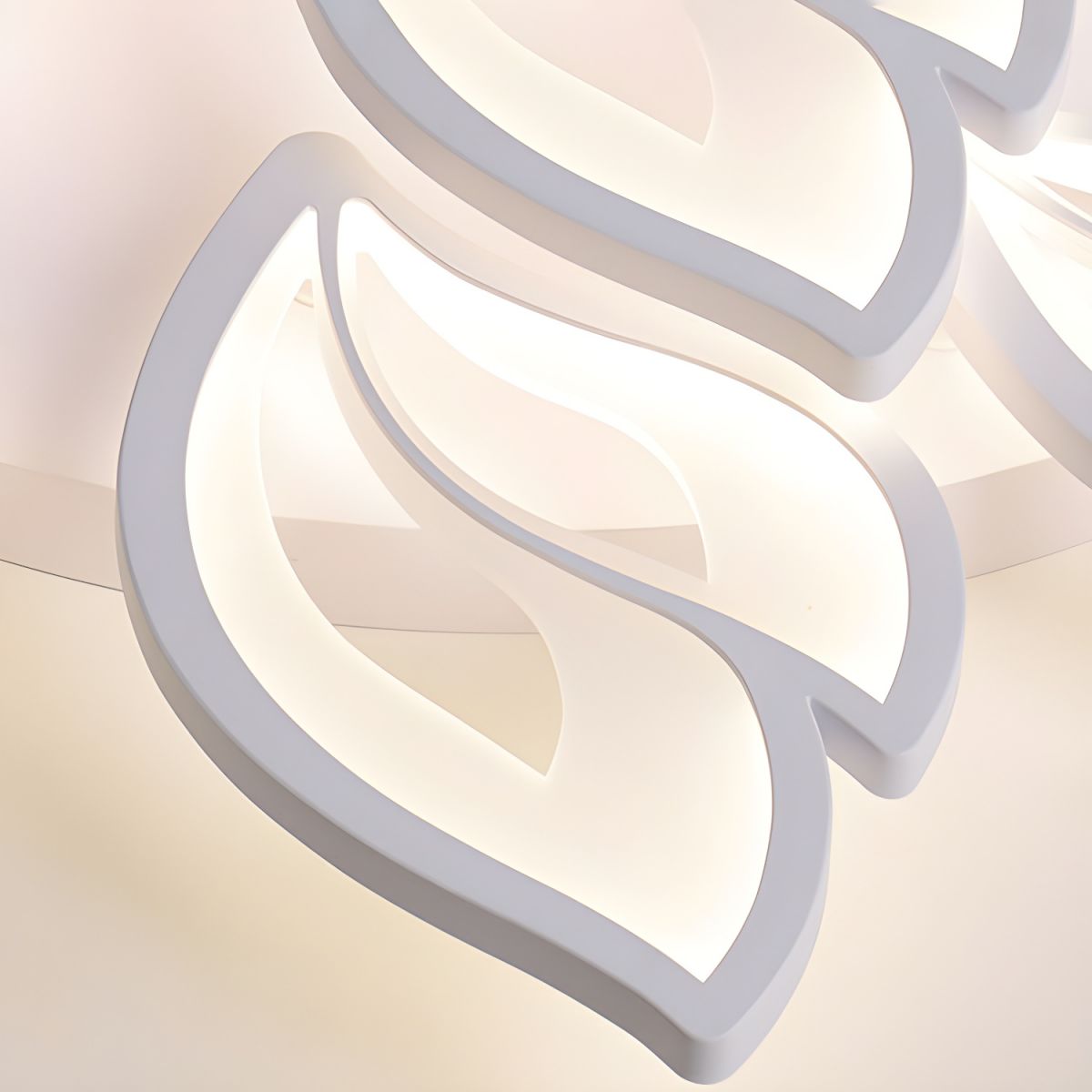 White LED Flush Mount Circle Ceiling Light for Modern and Stylish Homes