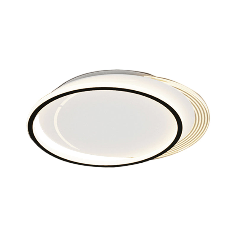 Metallic Circle Flush Mount Minimalism LED Black-White Ceiling Flush in Warm/White Light for Bedroom Clearhalo 'Ceiling Lights' 'Close To Ceiling Lights' 'Close to ceiling' 'Flush mount' Lighting' 1272395