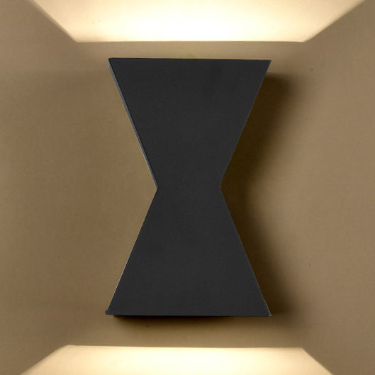 Black/White Hourglass Shade Wall Washer Light Contemporary Led Metal Wall Lamp in White/Warm Lighting Black Warm Clearhalo 'Cast Iron' 'Glass' 'Industrial' 'Modern wall lights' 'Modern' 'Tiffany' 'Traditional wall lights' 'Wall Lamps & Sconces' 'Wall Lights' Lighting' 129583