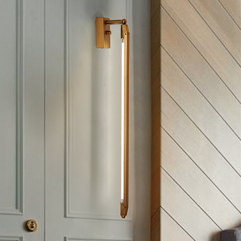 Brass/Black Linear Wall Light Fixture Modern Stylish 1 Light Aluminum Adjustable Sconce Lighting for Living Room Clearhalo 'Cast Iron' 'Glass' 'Industrial' 'Modern wall lights' 'Modern' 'Tiffany' 'Traditional wall lights' 'Wall Lamps & Sconces' 'Wall Lights' Lighting' 1435079