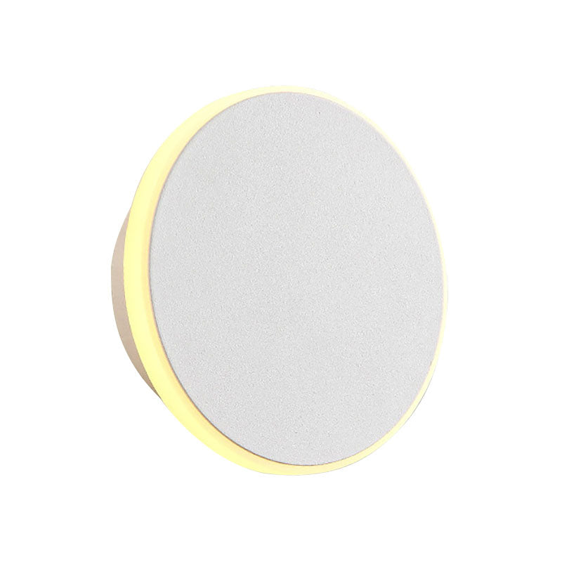 Black/White Disc LED Sconce Modernism Single Acrylic Wall Lighting Ideas in Warm/White Light Clearhalo 'Modern wall lights' 'Modern' 'Wall Lamps & Sconces' 'Wall Lights' Lighting' 144911