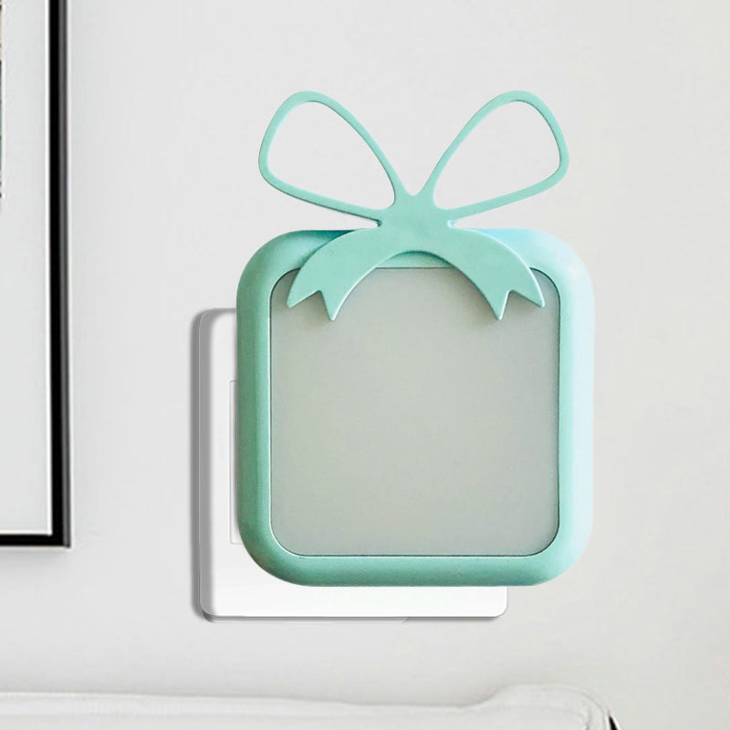 Gift-Shape Light-Sensing Night Light Kids Plastic Blue/Pink Plug in LED Wall Lighting for Bedroom Blue Clearhalo 'Night Lights' 'Wall Lights' Lighting' 1468327