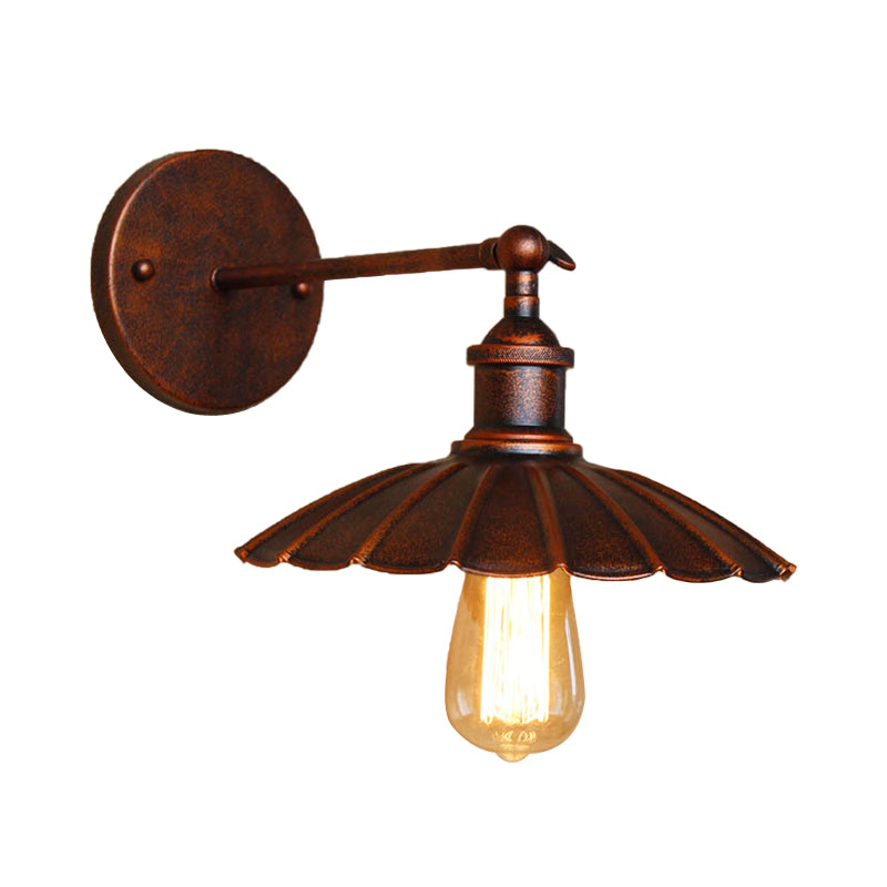 Vintage Stylish Scalloped Wall Lamp 1 Bulb Metallic Rotatable Wall Mount Light in Dark Rust/White Clearhalo 'Art deco wall lights' 'Cast Iron' 'Glass' 'Industrial wall lights' 'Industrial' 'Middle century wall lights' 'Modern' 'Rustic wall lights' 'Tiffany' 'Traditional wall lights' 'Wall Lamps & Sconces' 'Wall Lights' Lighting' 147474