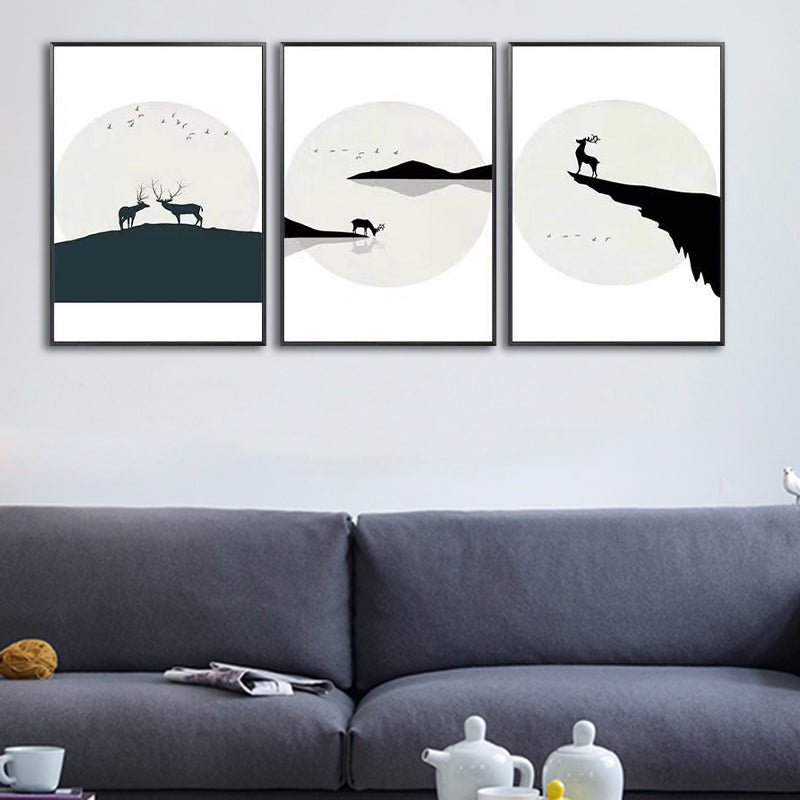 Elk and Moon Painting Canvas Living Room Night Scenery Wall Art Set in Black, Textured Clearhalo 'Art Gallery' 'Canvas Art' 'Contemporary Art Gallery' 'Contemporary Art' 'Minimalism' 'Minimalist Art Gallery' 'Scandinavian' Arts' 1599101