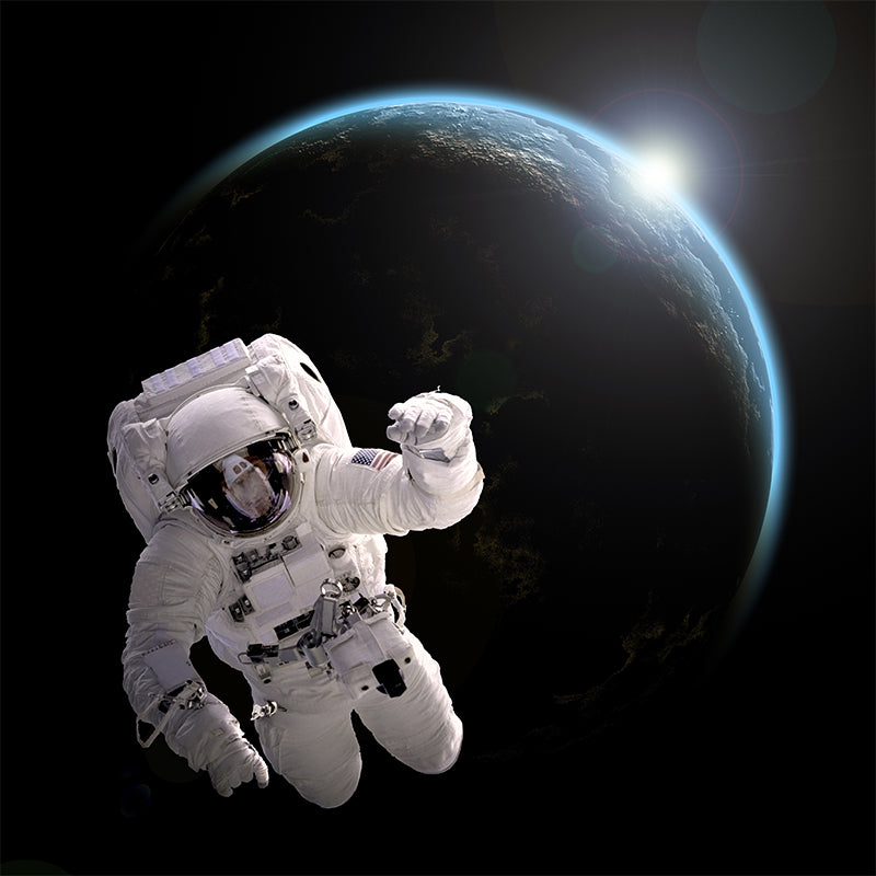Floating Astronaut Mural Decal Sci-Fi Non-Woven Materials Wall Covering in Black Clearhalo 'Wall Decor' 'Wall Mural' 1637536
