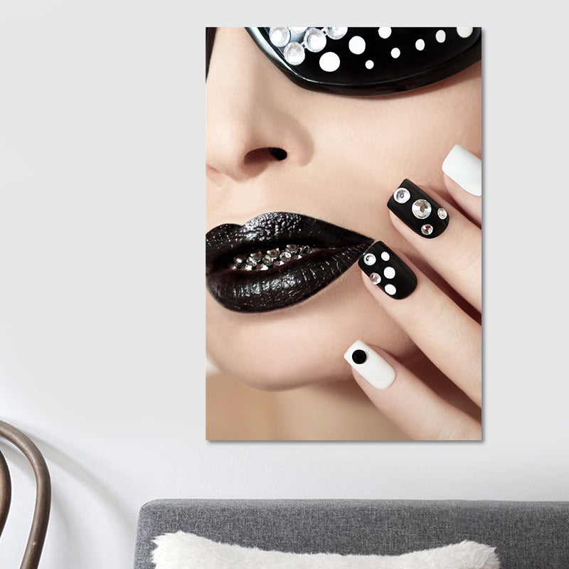 Nail and Makeup Canvas Art Modern Stylish Textured Salon House Wall Decor in Black Clearhalo 'Art Gallery' 'Canvas Art' 'Contemporary Art Gallery' 'Modern' Arts' 1654262