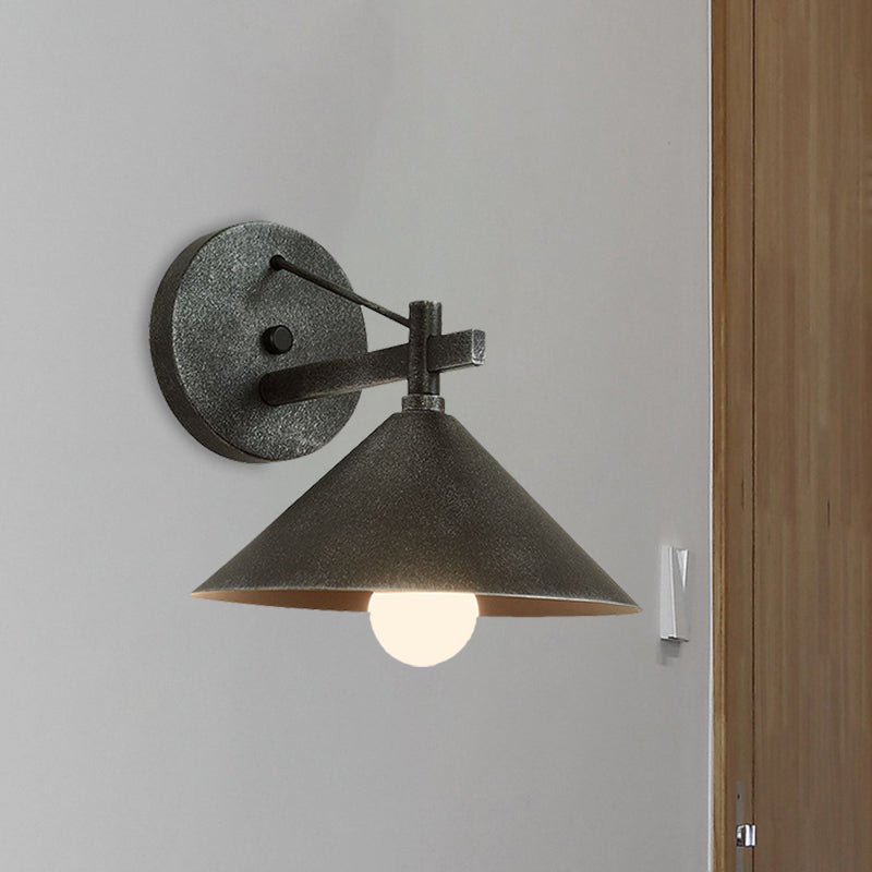 Retro Style Conical Wall Mount Lamp Single Light Metal Wall Lighting Ideas in Matte Black/Brass/Aged Silver Clearhalo 'Art deco wall lights' 'Cast Iron' 'Glass' 'Industrial wall lights' 'Industrial' 'Middle century wall lights' 'Modern' 'Rustic wall lights' 'Tiffany' 'Traditional wall lights' 'Wall Lamps & Sconces' 'Wall Lights' Lighting' 1688151