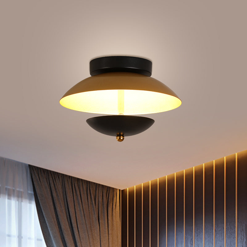 Modern Plate-Shape Ceiling Mounted Light Metallic Hall Aisle LED Flush Lamp Fixture in White/Gold Gold Clearhalo 'Ceiling Lights' 'Close To Ceiling Lights' 'Close to ceiling' 'Semi-flushmount' Lighting' 1709776