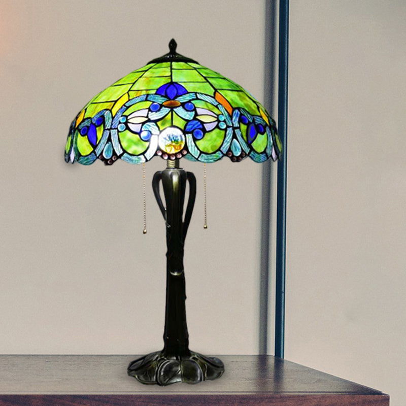 Cone/Dome Nightstand Lighting Victorian Cut Glass 2-Head Gold Pull Chain Table Lamp with Blossom Pattern Clearhalo 'Lamps' 'Table Lamps' Lighting' 1710969