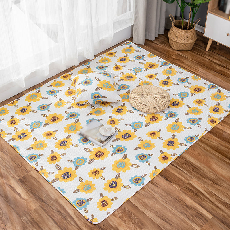 Kids Floral Pattern Rug with Character Beige and Green Cotton Rug Washable Pet Friendly Non-Slip Area Rug for Child's Bedroom Yellow Clearhalo 'Area Rug' 'Rug' 1716279