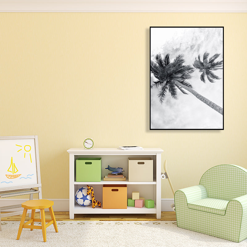 Photography Modern Canvas Art with Coconut Trees and Sky View in Black for Corridor Clearhalo 'Art Gallery' 'Canvas Art' 'Contemporary Art Gallery' 'Modern' Arts' 1762960