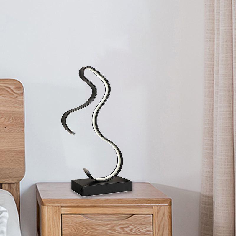 Simplicity Horse Profile Desk Lighting Metal LED Bedroom Nightstand Light with Oblong Pedestal in Black/White/Gold Clearhalo 'Lamps' 'Table Lamps' Lighting' 1804590