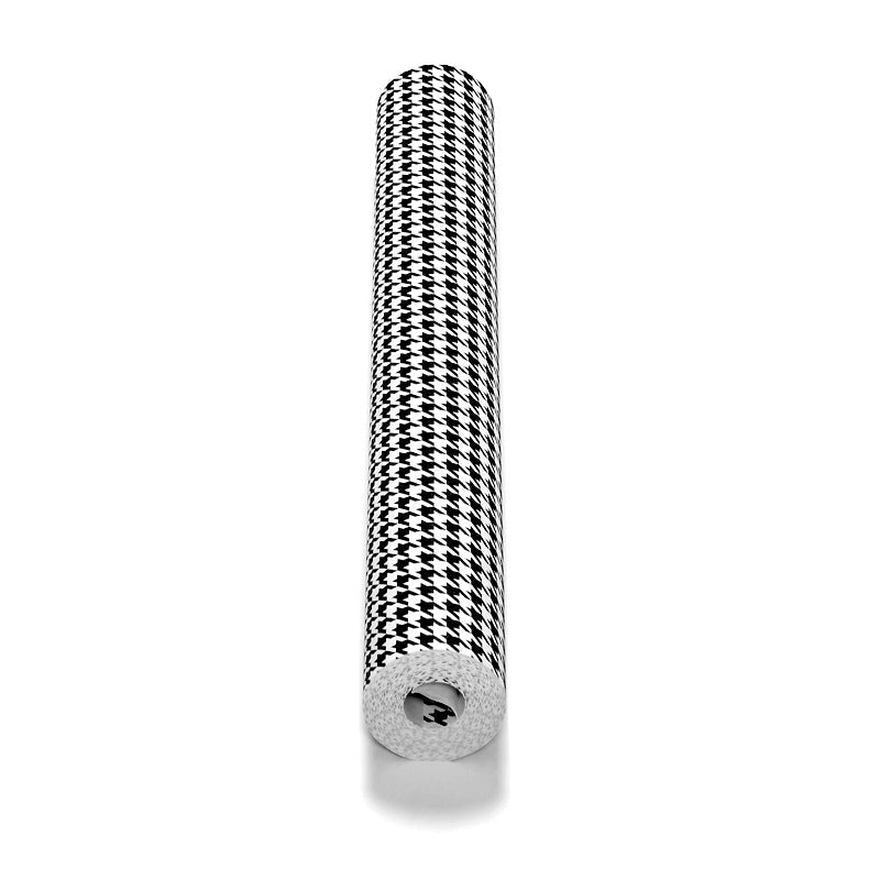 Houndstooth Non-Pasted Wallpaper, 33' x 20.5", White and Black Clearhalo 'Modern wall decor' 'Modern' 'Wallpaper' Wall Decor' 1806211