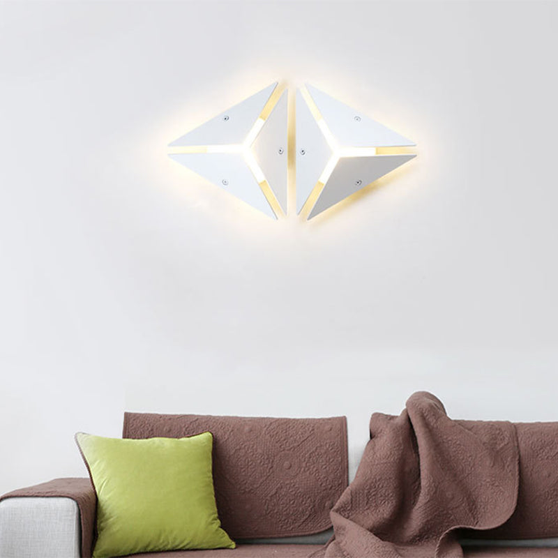 Simple Style Triangle Metal Wall Sconce Light Gold/Black/White LED Wall Light Fixture in Warm/White Light for Corridor Clearhalo 'Cast Iron' 'Glass' 'Industrial' 'Modern wall lights' 'Modern' 'Tiffany' 'Traditional wall lights' 'Wall Lamps & Sconces' 'Wall Lights' Lighting' 1910615