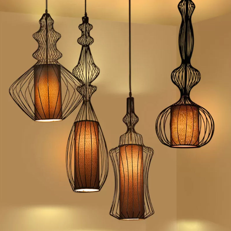 Gourd Shaped Iron Pendant Lighting Retro 1 Bulb Dining Room Ceiling Hanging Lantern with Fabric Shade Inside in Black Clearhalo 'Art Deco Pendants' 'Black' 'Cast Iron' 'Ceiling Lights' 'Ceramic' 'Crystal' 'Industrial Pendants' 'Industrial' 'Metal' 'Middle Century Pendants' 'Pendant Lights' 'Pendants' 'Rustic Pendants' 'Tiffany' Lighting' 1968321