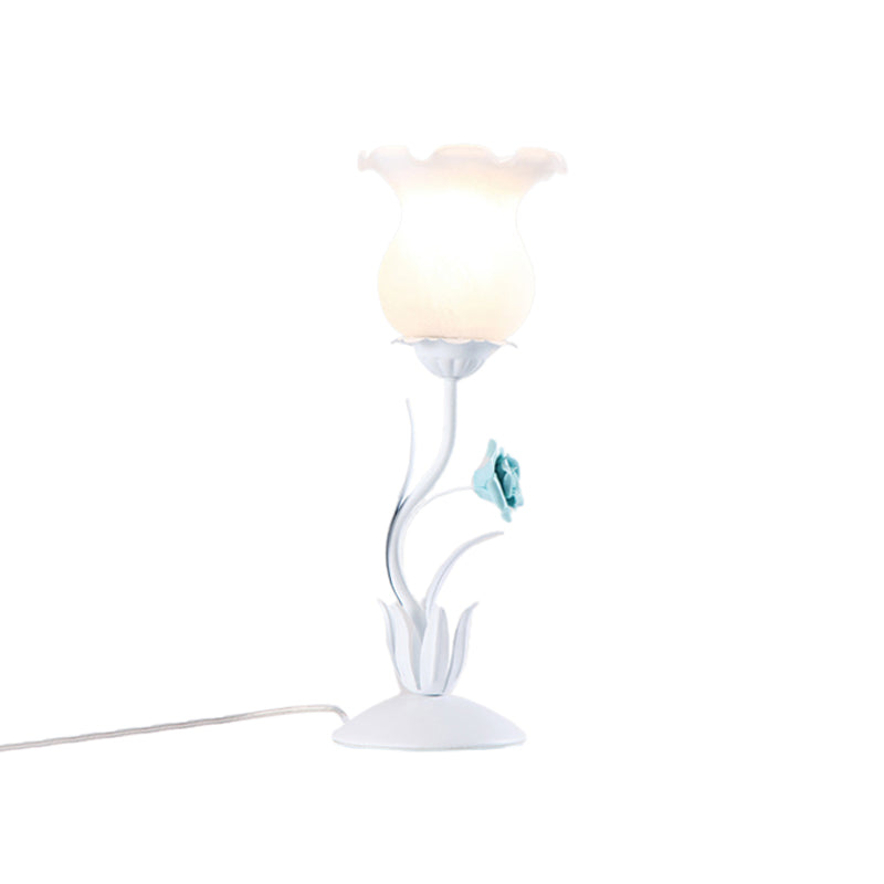 Beige/White/Green Flower Nightstand Lamp American Garden Frosted Milky Glass 1-Head Living Room Table Light Clearhalo 'Lamps' 'Table Lamps' Lighting' 1968577