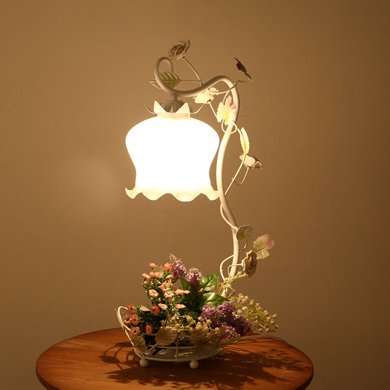 1-Head Night Light American Flower Bedroom Table Lamp with Ruffle Frosted White Glass Shade in White/Red Clearhalo 'Lamps' 'Table Lamps' Lighting' 1982505