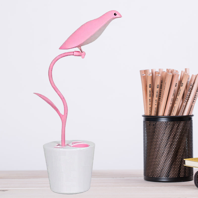 Eye-Caring Bird Shaped Desk Light 1 Head Macaron Loft Reading Light for Kid Bedroom Pink Clearhalo 'Desk Lamps' 'Lamps' Lighting' 198406
