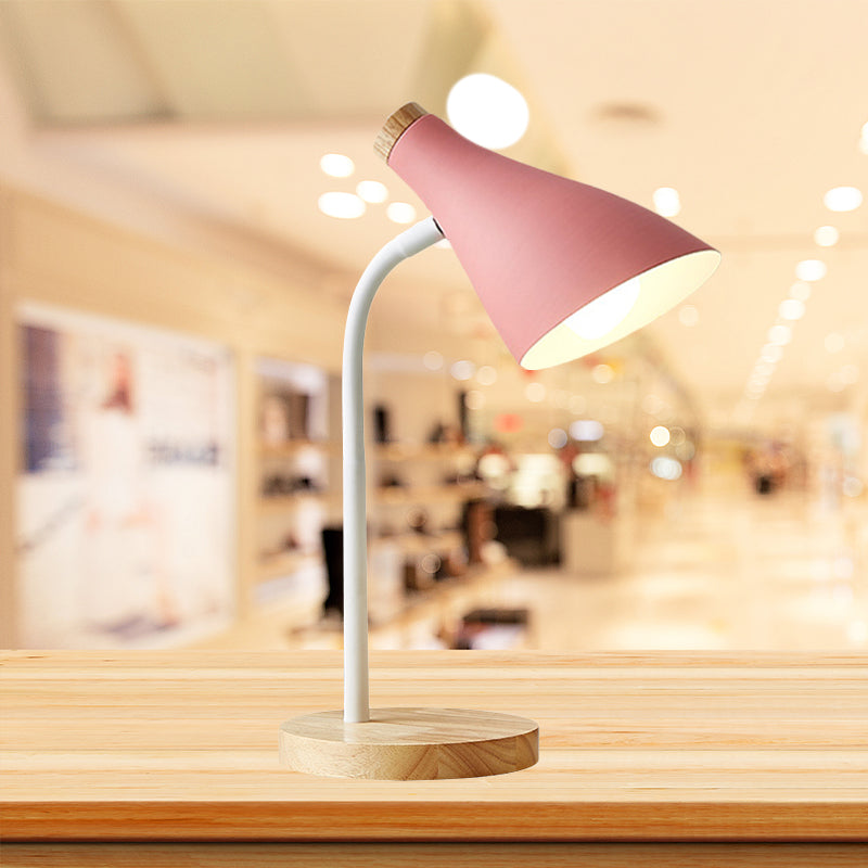 Metal Horn Shade Reading Light Adult Bedroom 1 Bulb Nordic Desk Light with Plug-In Cord Pink Clearhalo 'Lamps' 'Table Lamps' Lighting' 198576