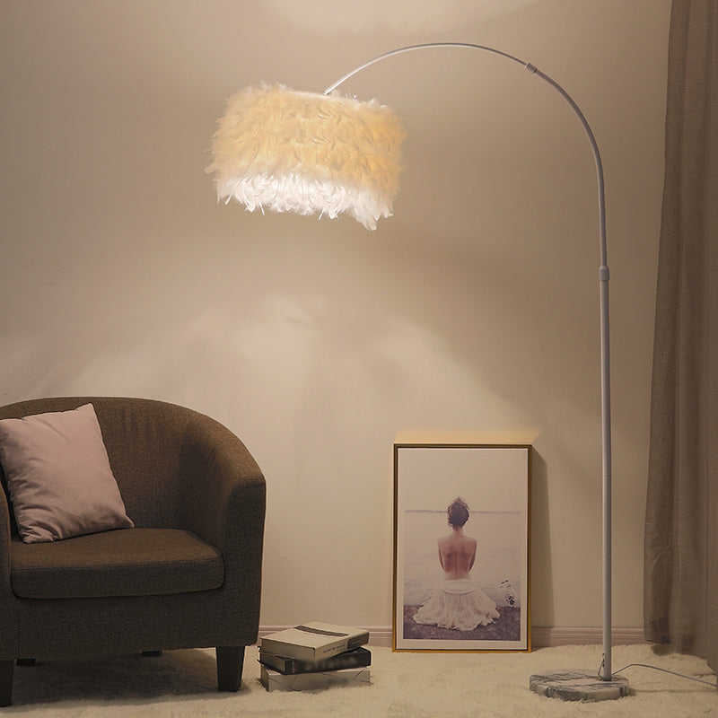 Black/White Drum Floor Lamp Minimalist 1 Head Feather Standing Light with Curved/Straight Lamp Pole Clearhalo 'Floor Lamps' 'Lamps' Lighting' 1986150