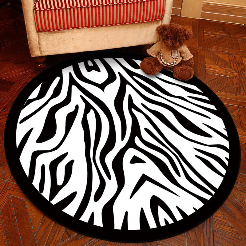 Novelty Geometry Animal Patterned Rug Multi-Colored Synthetics Rug Machine Washable Non-Slip Backing Stain Resistant Carpet for Room Black-White Clearhalo 'Area Rug' 'Rug' 2171369