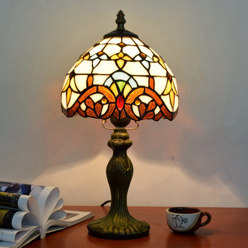 Decorative Dome Table Lamp Single Stained Art Glass Nightstand Lighting for Living Room Beige Clearhalo 'Lamps' 'Table Lamps' Lighting' 2187358
