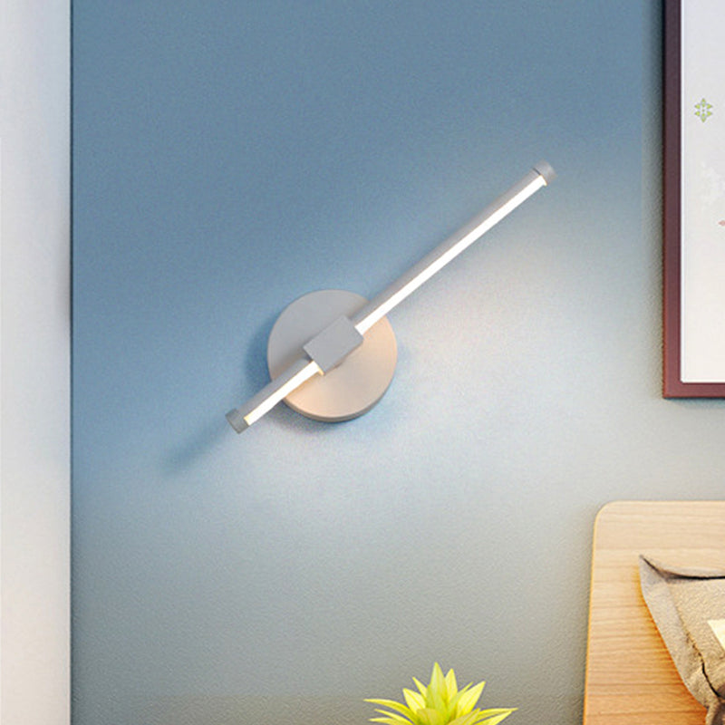 Acrylic Wall Sconce Bar Simple LED Black/White Wall Mounted Lamp with Rotatable Design in Warm/White Light Clearhalo 'Modern wall lights' 'Modern' 'Wall Lamps & Sconces' 'Wall Lights' Lighting' 219882