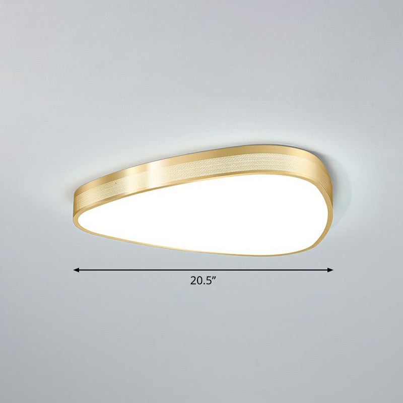 Geometric Shaped Metal Ceiling Flush Light Minimalist LED Flush Mounted Lamp with Mesh Side Gold Large Triangle Clearhalo 'Ceiling Lights' 'Close To Ceiling Lights' 'Close to ceiling' 'Flush mount' Lighting' 2326764