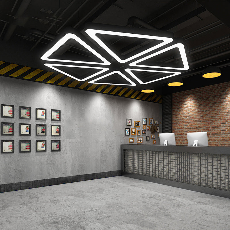Triangular Gym Ceiling Hang Light Metallic Modern LED Chandelier Lighting in Black Clearhalo 'Ceiling Lights' 'Chandeliers' 'Modern Chandeliers' 'Modern' Lighting' 2373521