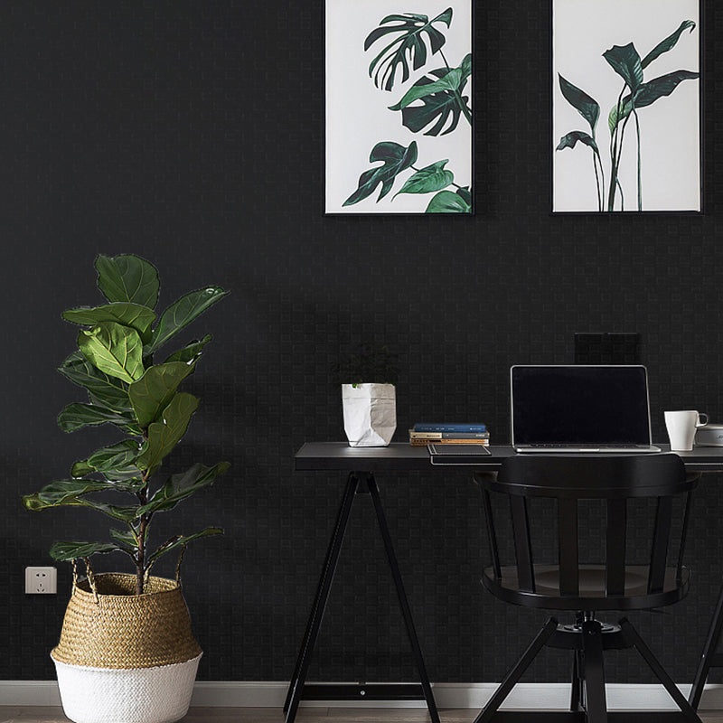 Simplicity Wallpaper Roll Solid Color Patterned Unpasted Wall Covering in Dark Color Clearhalo 'Modern wall decor' 'Modern' 'Wallpaper' Wall Decor' 2411712