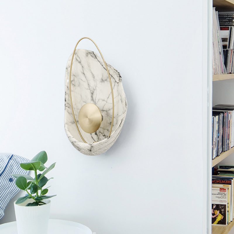 Resin Shell Shaped Wall Lamp Single Head Modern Metal LED Wall Lighting in White/Black Light White Clearhalo 'Modern wall lights' 'Modern' 'Wall Lamps & Sconces' 'Wall Lights' Lighting' 242975