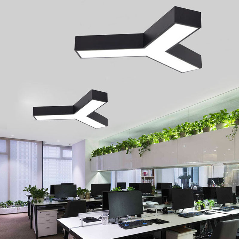 Geometric Shape Ceiling Mounted Fixture Minimalist Metal LED Flush Mount Light for Office Clearhalo 'Ceiling Lights' 'Close To Ceiling Lights' 'Close to ceiling' 'Flush mount' Lighting' 2465006