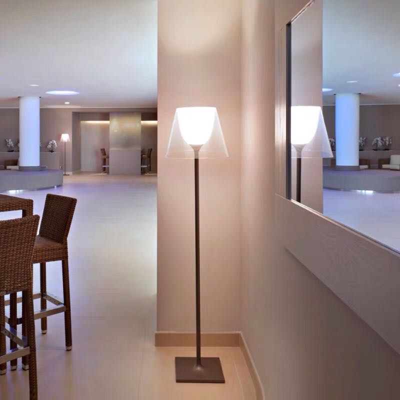 Modern Empire Floor Lamp Acrylic 1-Head Bedside Standing Light with Bell Shade Insert Clearhalo 'Floor Lamps' 'Lamps' Lighting' 2478955