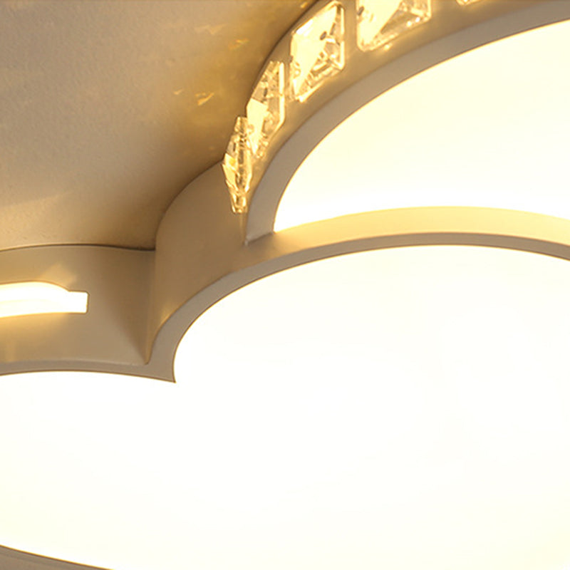 20.5"/24.5" W LED Heart Flush Mount Lamp Simple White Acrylic Ceiling Light Fixture for Bedroom in Warm/White/3 Color Light Clearhalo 'Ceiling Lights' 'Close To Ceiling Lights' 'Close to ceiling' 'Flush mount' Lighting' 260989