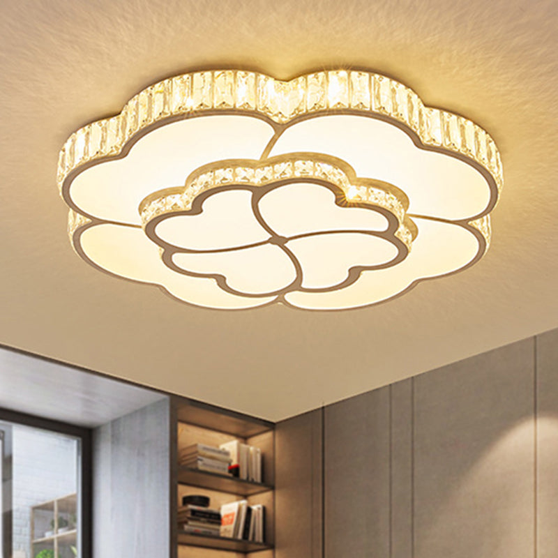 19.5"/23.5���/31.5��� W LED Flush Ceiling Light Modern Petal Crystal Flush Mount Lighting in White for Bedroom Clearhalo 'Ceiling Lights' 'Close To Ceiling Lights' 'Close to ceiling' 'Flush mount' Lighting' 261170