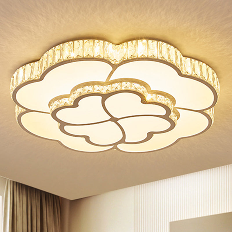 19.5"/23.5���/31.5��� W LED Flush Ceiling Light Modern Petal Crystal Flush Mount Lighting in White for Bedroom Clearhalo 'Ceiling Lights' 'Close To Ceiling Lights' 'Close to ceiling' 'Flush mount' Lighting' 261171