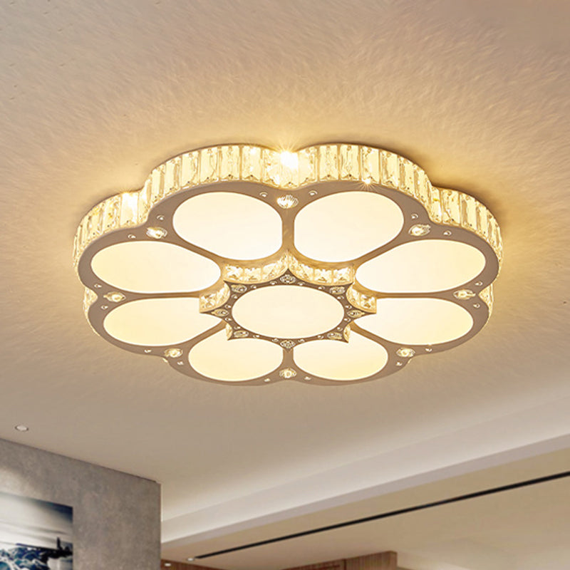 19.5"/23.5���/31.5��� W LED Flush Ceiling Light Modern Petal Crystal Flush Mount Lighting in White for Bedroom Clearhalo 'Ceiling Lights' 'Close To Ceiling Lights' 'Close to ceiling' 'Flush mount' Lighting' 261181