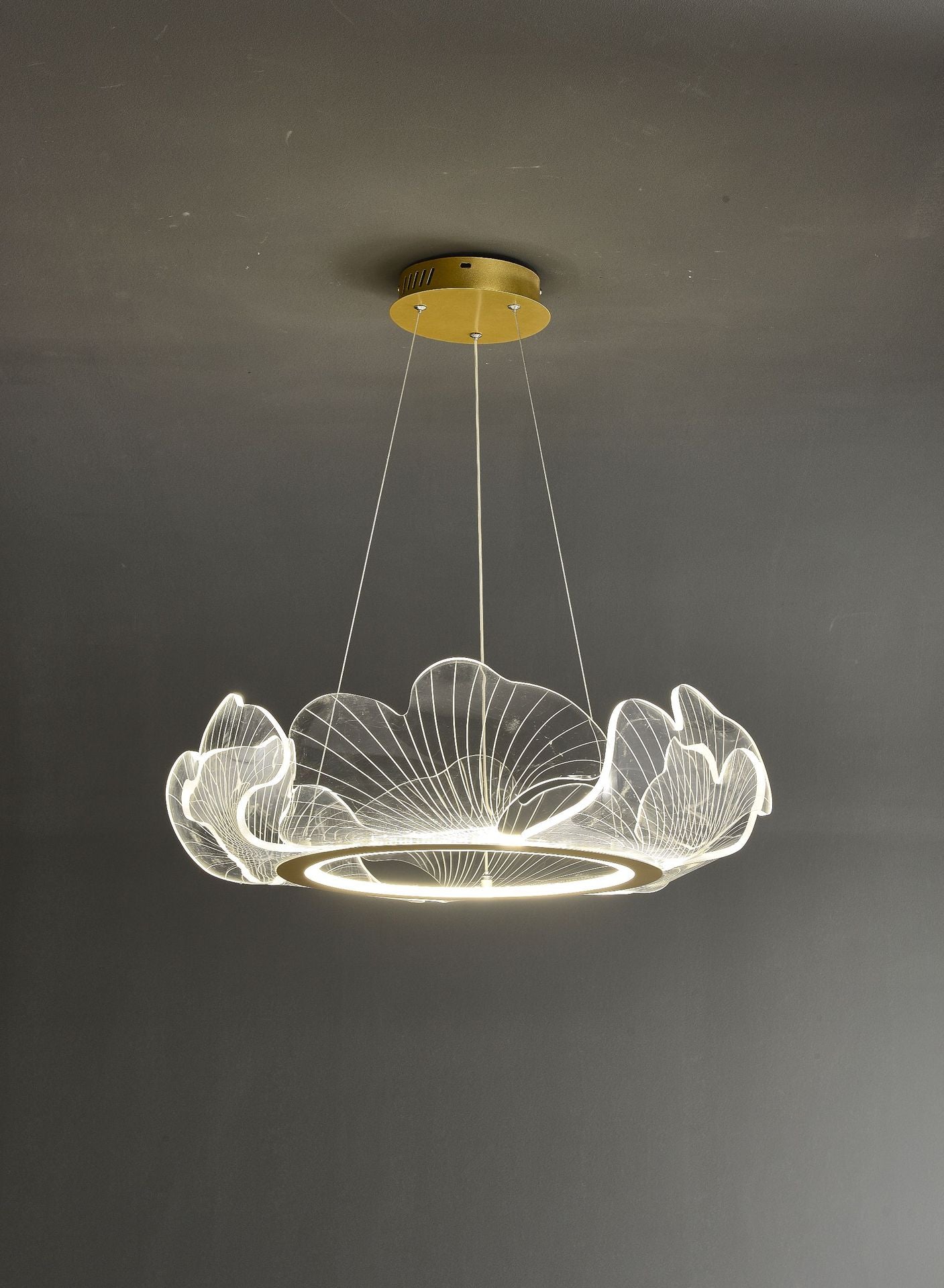 Acrylic Leaf LED Chandelier Light Simplicity Gold Finish Pendant Light for Dining Room Clearhalo 'Ceiling Lights' 'Chandeliers' Lighting' 2618623
