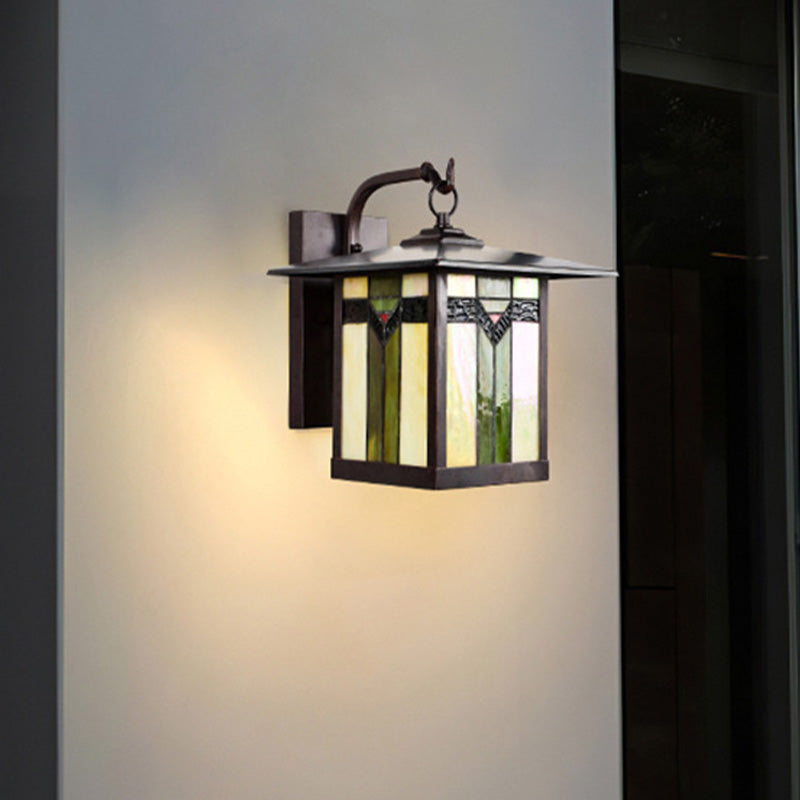 Green 1 Light Wall Mounted Light Fixture Tiffany Cut Glass Lantern Sconce for Outdoor Clearhalo 'Industrial' 'Middle century wall lights' 'Tiffany wall lights' 'Tiffany' 'Wall Lamps & Sconces' 'Wall Lights' Lighting' 316031
