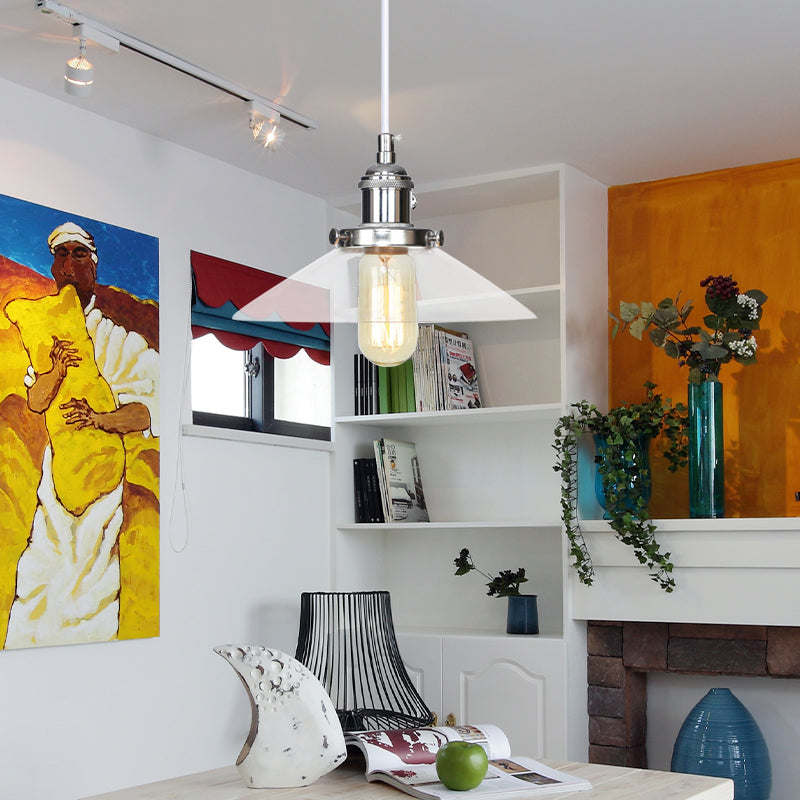 Farmhouse Style Cone Pendant Lamp Metallic and Clear Glass 1 Bulb Indoor Height Adjustable Ceiling Light in Black/Bronze/Brass Clearhalo 'Art Deco Pendants' 'Black' 'Cast Iron' 'Ceiling Lights' 'Ceramic' 'Crystal' 'Industrial Pendants' 'Industrial' 'Metal' 'Middle Century Pendants' 'Pendant Lights' 'Pendants' 'Rustic Pendants' 'Tiffany' Lighting' 330975