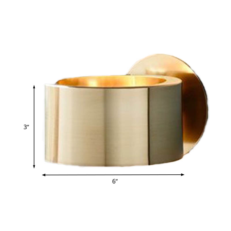 Drum Wall Mounted Light Minimalist Metal 1 Head Living Room Wall Lighting Fixture in Gold Clearhalo 'Cast Iron' 'Glass' 'Industrial' 'Modern wall lights' 'Modern' 'Tiffany' 'Traditional wall lights' 'Wall Lamps & Sconces' 'Wall Lights' Lighting' 339086