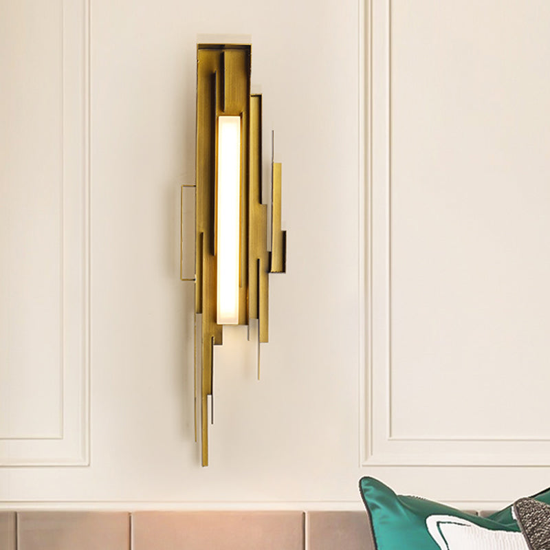 Metal Geometric Wall Mount Lighting Minimalism LED Gold Wall Light Sconce for Living Room Clearhalo 'Cast Iron' 'Glass' 'Industrial' 'Modern wall lights' 'Modern' 'Tiffany' 'Traditional wall lights' 'Wall Lamps & Sconces' 'Wall Lights' Lighting' 339421