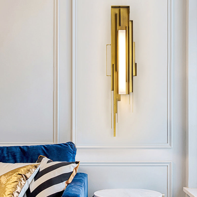 Metal Geometric Wall Mount Lighting Minimalism LED Gold Wall Light Sconce for Living Room Clearhalo 'Cast Iron' 'Glass' 'Industrial' 'Modern wall lights' 'Modern' 'Tiffany' 'Traditional wall lights' 'Wall Lamps & Sconces' 'Wall Lights' Lighting' 339422