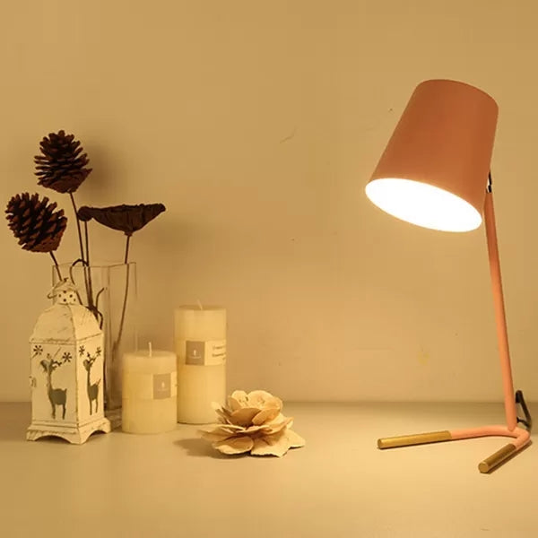 1 Light Bucket Desk Light with Plug In Cord Nordic Metal Small Table Light for Study Room Clearhalo 'Desk Lamps' 'Lamps' Lighting' 35773