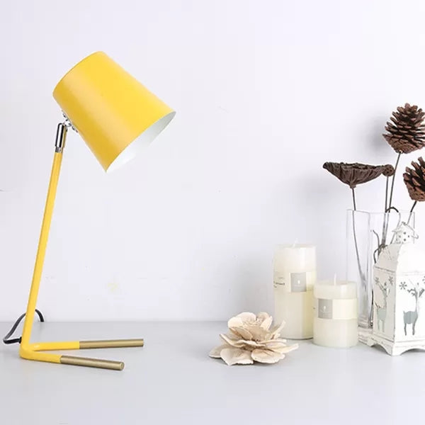 1 Light Bucket Desk Light with Plug In Cord Nordic Metal Small Table Light for Study Room Clearhalo 'Desk Lamps' 'Lamps' Lighting' 35783